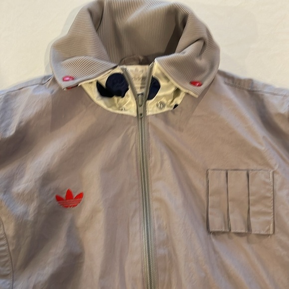 Adidas women’s vintage bomber jacket medium EUC - Picture 2 of 7